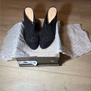 Black Women's Mules